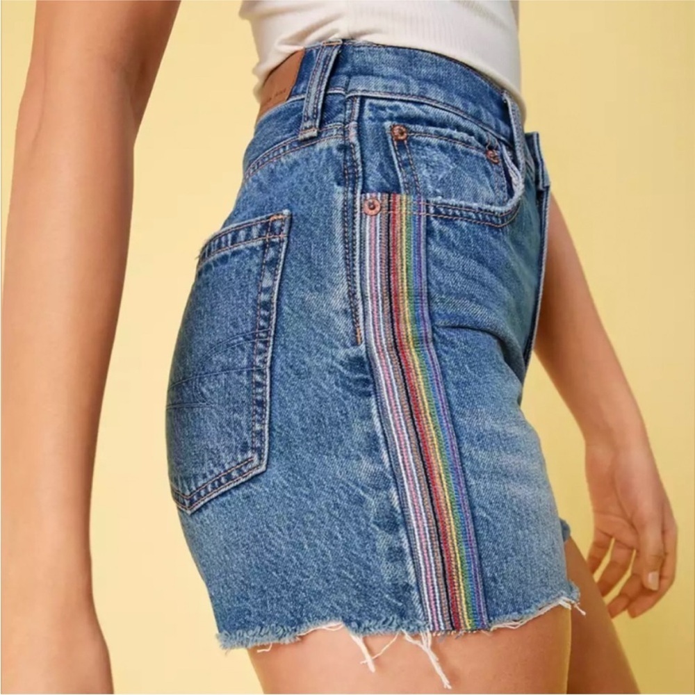 NEW American Eagle Denim Highest Waist 90s Boyfriend Short Rainbow Size 2